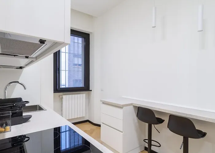 Boutique Flat Steps From Duomo