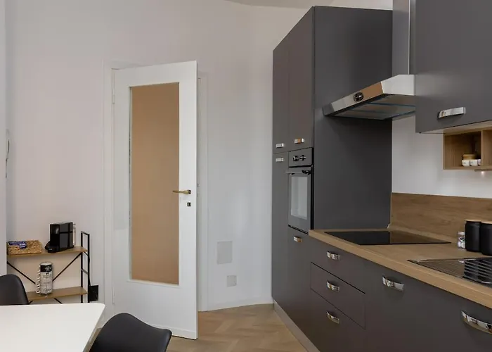 M11 Isola Apt, M3 Duomo Brera Eleganza E Comfort * Milán