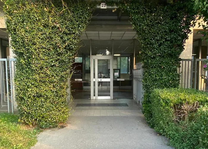 Blue House ميلان