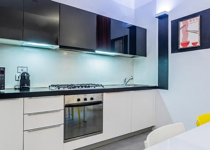 M25 - Garage Loft Apartment Milan