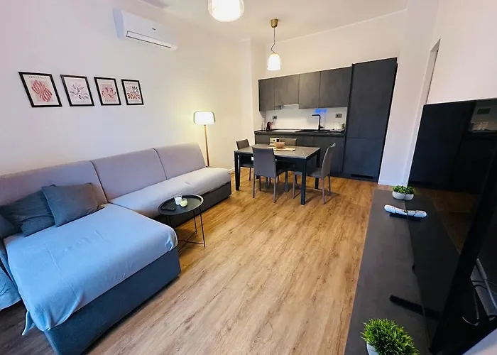 Cassala 45 - Di Design Ristrutturato, 2 Camere, Navigli