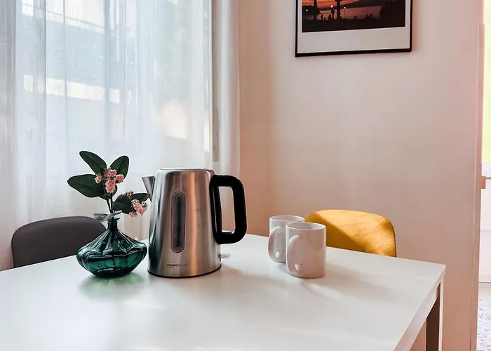 Salgari - Vicino Metro E Tram -