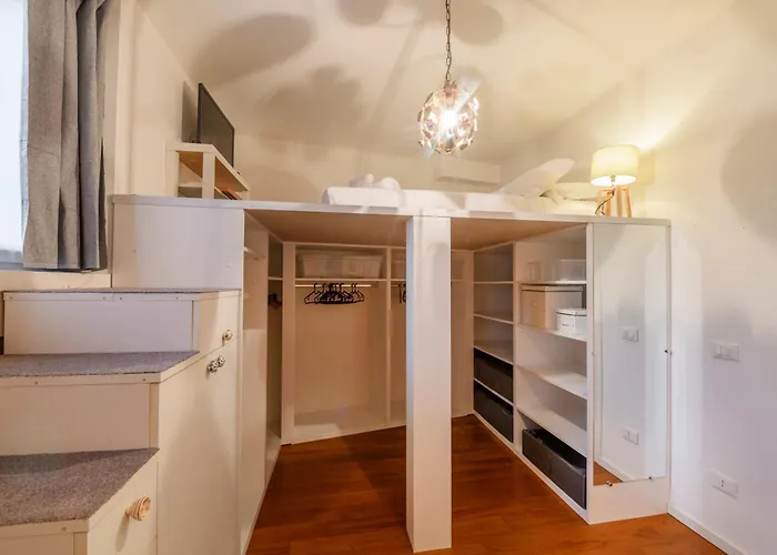 Marcona, 1 - Quiet Milanese