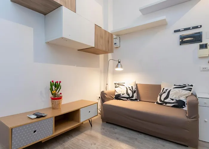 Comfortable Two-room Porta Romana M3 Lägenhet Milano