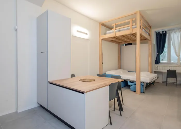 Duomo M5 A Stone's Throw From The Subway アパート *