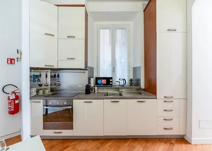 Stylish With Balcony - Brera