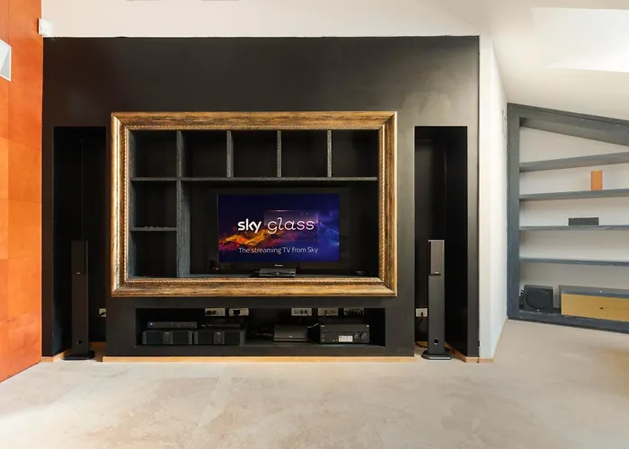 Guesthost - 500sqm Luxury With Spa, Gym, Terrace, Game & Garage Mediolan