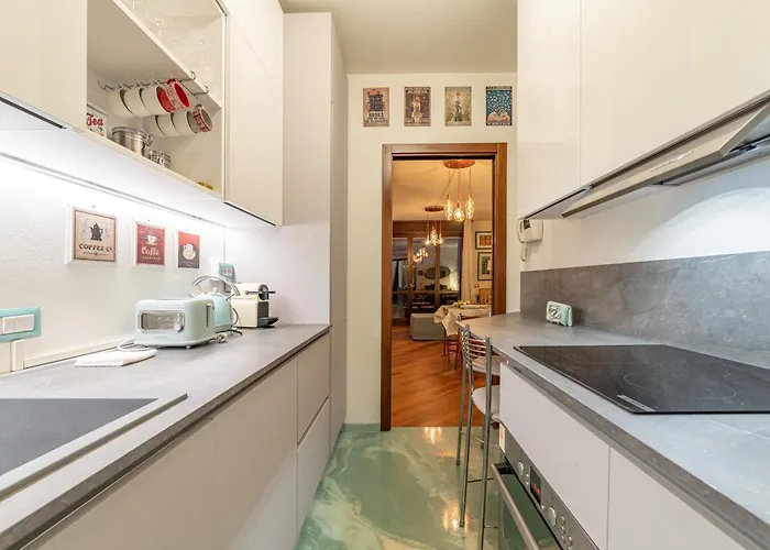 Lägenhet 5' From Bocconi With 2 Bedr And 2 Bathr Milano