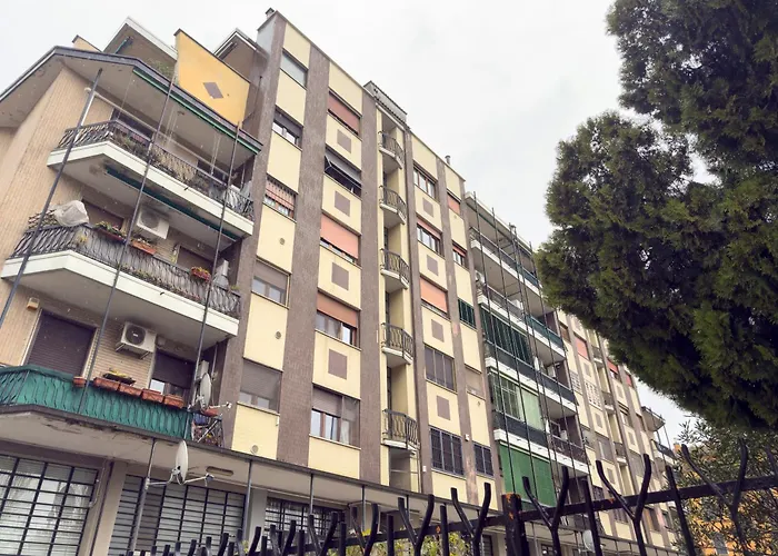 Modica, 16 - Near Iulm Διαμέρισμα