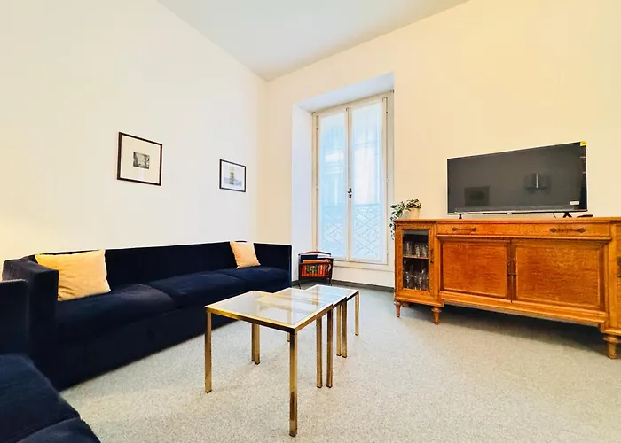 Camperio Large - Duomo And Brera * מילאנו