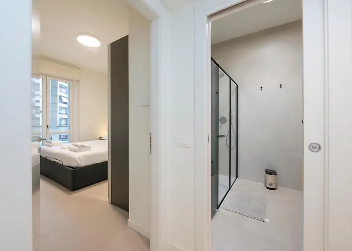 I-host - Modern 1br With Balcony Near Sempione Mediolan