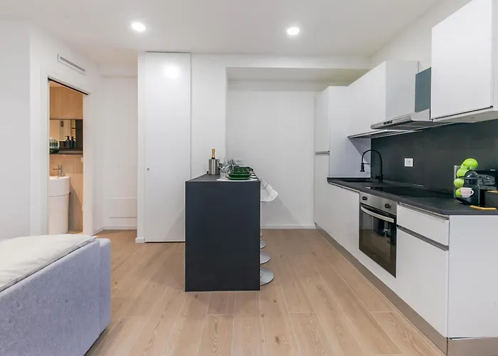 Garden M3 Duomo 12 Min * 밀라노