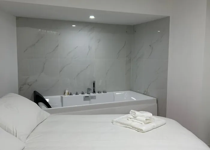 G Luxury Platinium&gold Red Metroline To Duomo Daire Milano