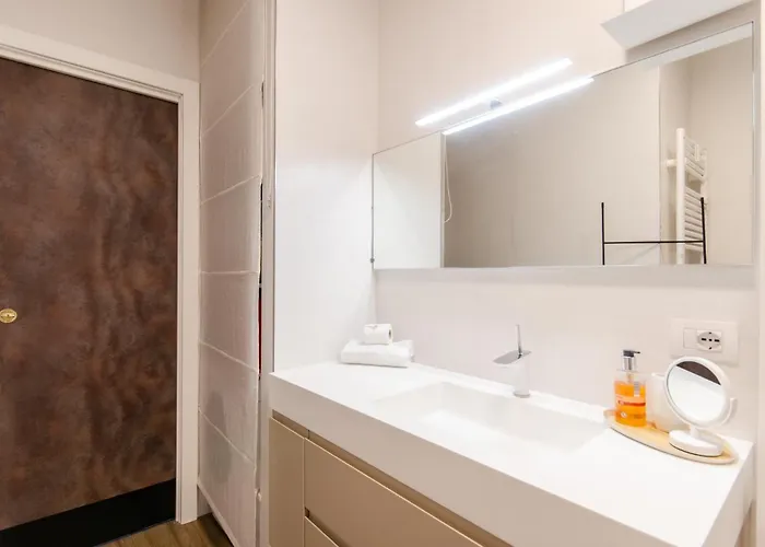 Anfossi Home, In Porta Romana, Design E Comfort, Con Grande Terrazza Privata, Vista Parco