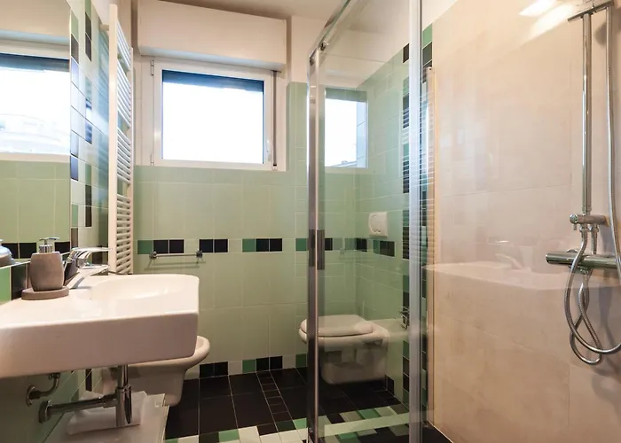 Youhosty-mezzofanti 24 Milán