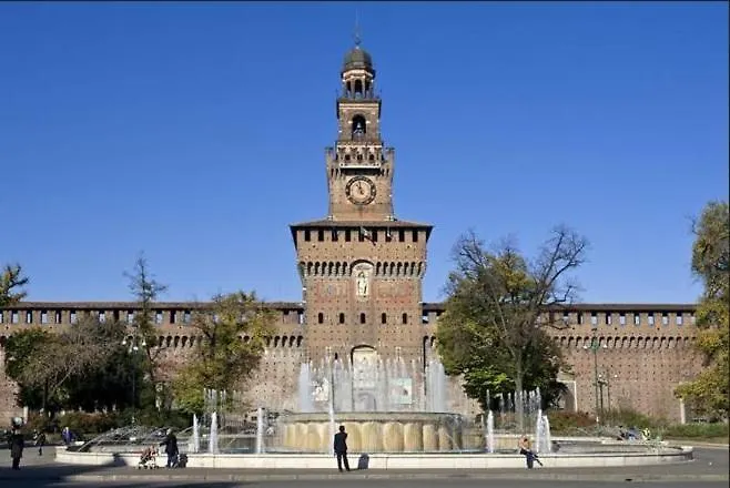 Boutique Flat Steps From Duomo Apartment
