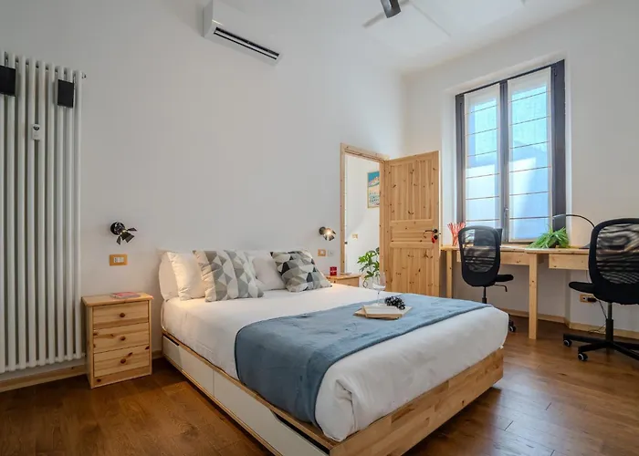 Apartment Guesthost - Relaxing Wooden Mailand