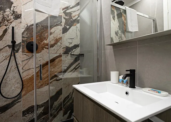 Italianway Comfort - Monte Nevoso 8 *