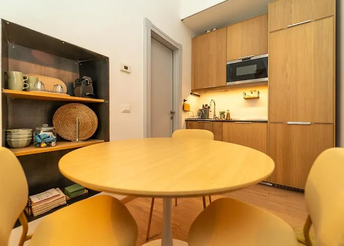 The Artist's Nest - On The Navigli *