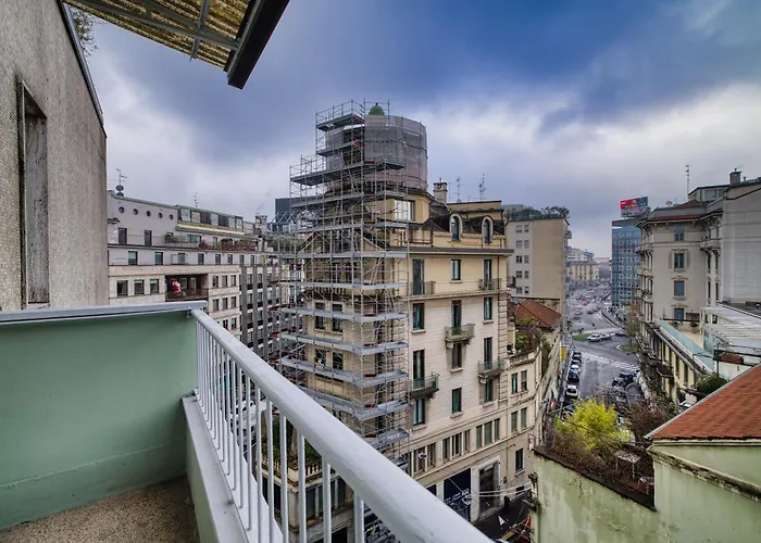 アパート Joivy Two Stylish With Balconies In Loreto, ミラノ