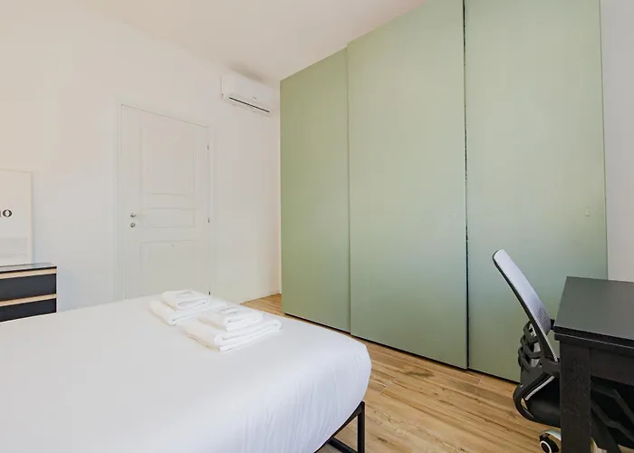 アパート Modern One-bedroom With Terrace - Naviglio Martesana