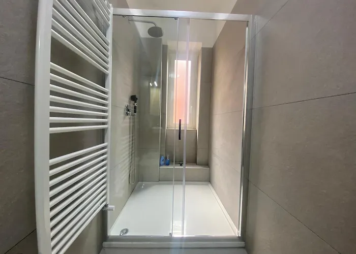 Lucania Azzurra Apartment, Elegante E Confortevole, Con Metro M3 Sotto Casa, Collegamento Diretto A Duomo Di E Stazione מילאנו