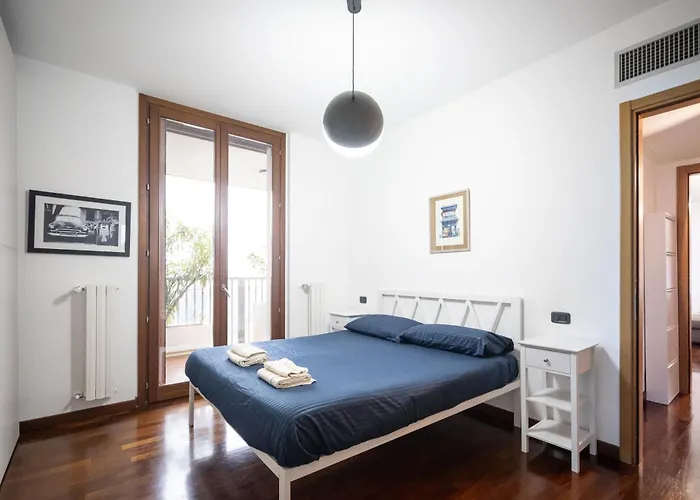 Sky Garden - Private Garage Apartament