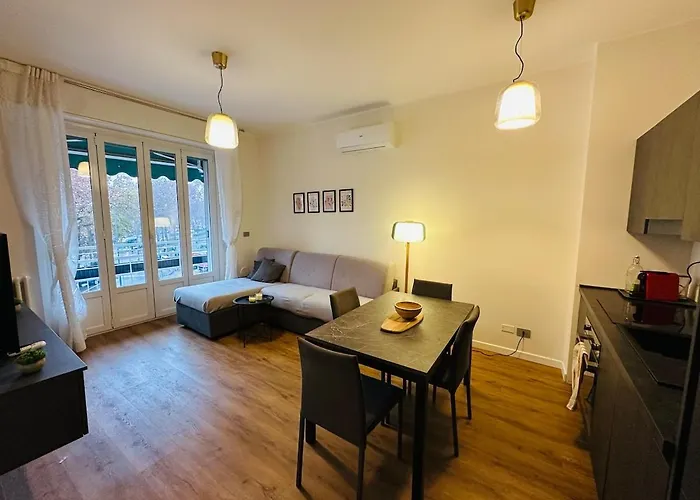 Cassala 45 - Di Design Ristrutturato, 2 Camere, Navigli * Milán
