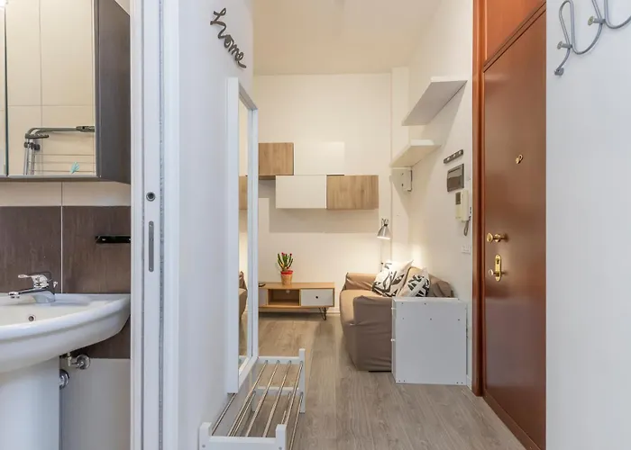 Comfortable Two-room Porta Romana M3 Apartment