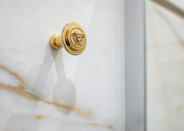 Apartment Luca Duomo Versace