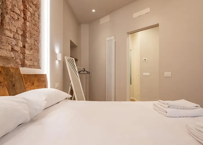 Ht Maison Angera דירה מילאנו