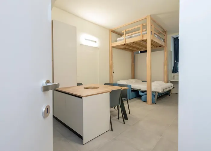 Duomo M5 A Stone's Throw From The Subway アパート