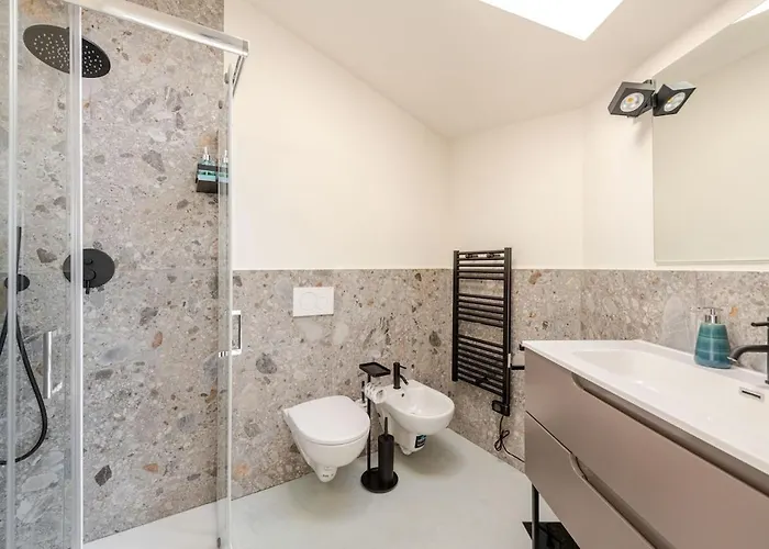 Luxury Elegant Penthouse 2 Bedrooms, 2 Bathrooms Appartement *