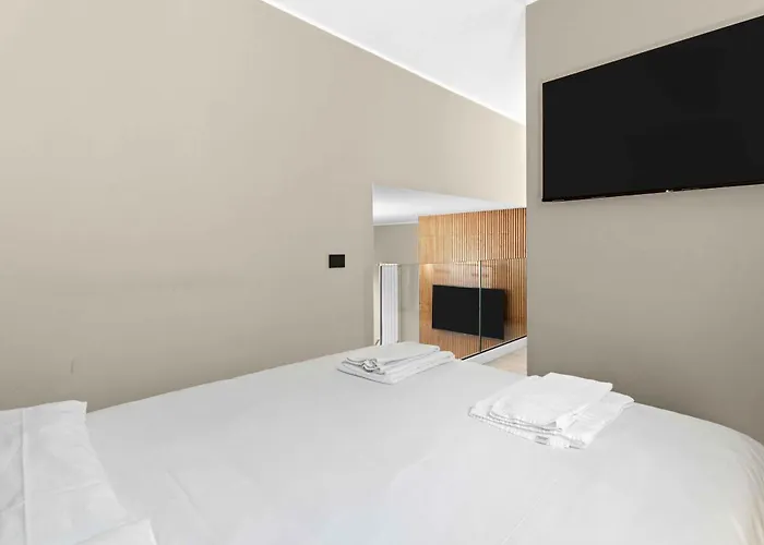 La Maison D'elite - Repubblica - M3 Wi-fi Apartament Mediolan