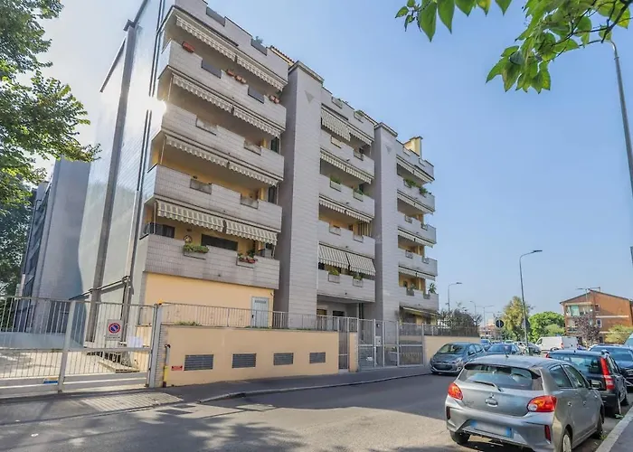 Homey Grandeur - Spacious With Terrace & Wi-fi *