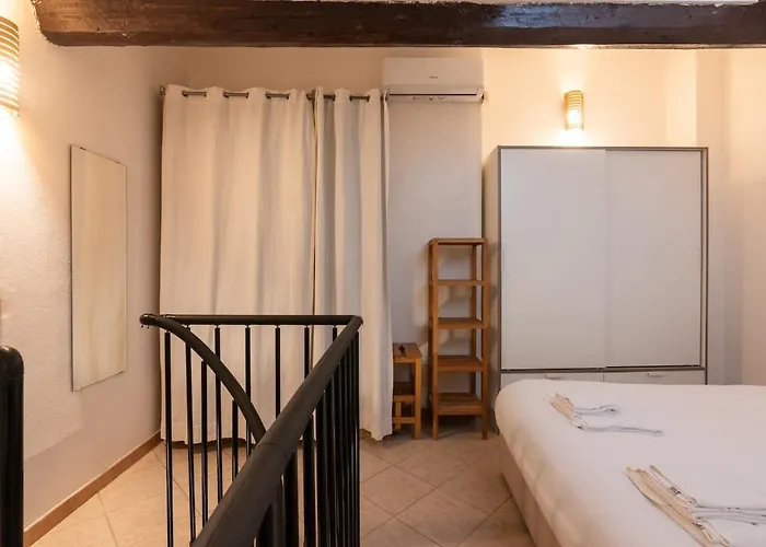 Characteristic 2 Double Bedroom * Mediolan