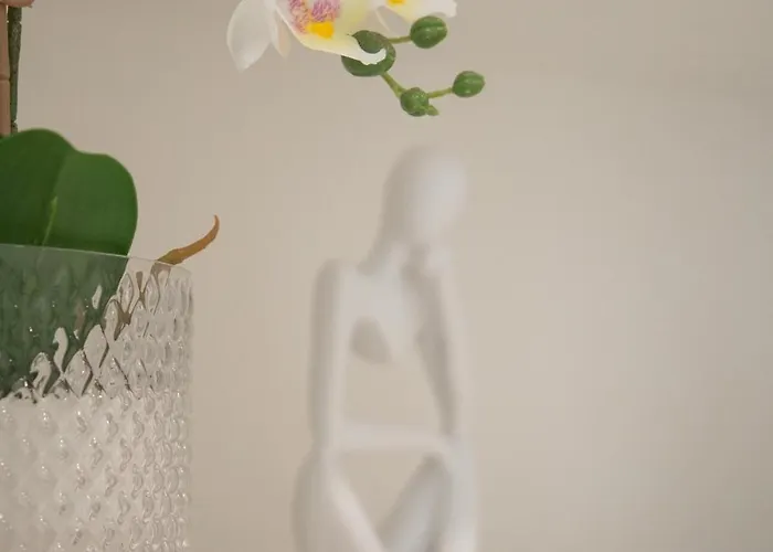 Navigli - Leo Brothers - Tibaldi 14 * Milánó