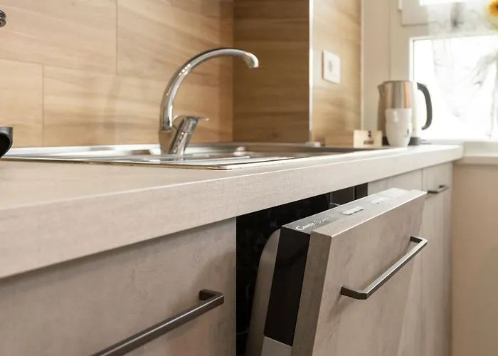 Art - Bocconi Near Train Station, Navigli * Milão