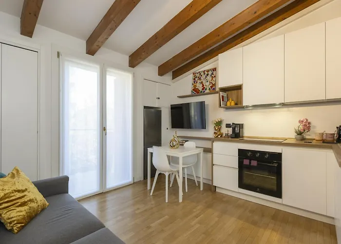 Apartman Artstay - San Raffaele, Near Metro M1, Ac *