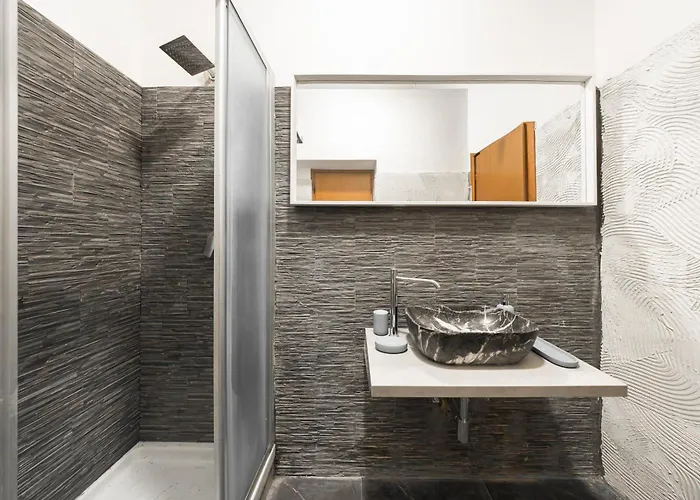 דירה Near Station And Porta Venezia מילאנו