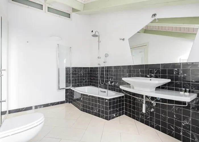Easylife - - C Italia 68bp5 - P Ticinese Apartmán