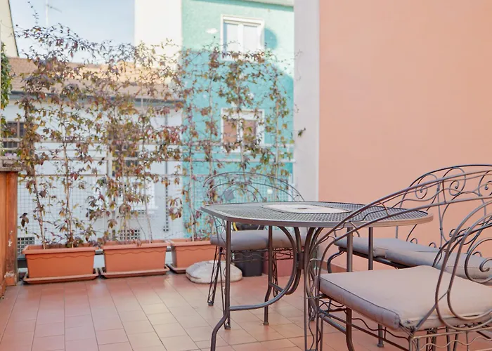 Modern One-bedroom With Terrace - Naviglio Martesana *
