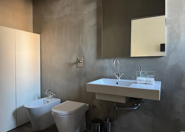 Urban Retreat Minutes Away From Duomo Cathedral * ミラノ