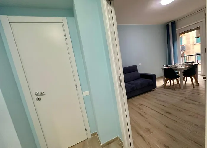 Lucania Azzurra Apartment, Elegante E Confortevole, Con Metro M3 Sotto Casa, Collegamento Diretto A Duomo Di E Stazione Διαμέρισμα *