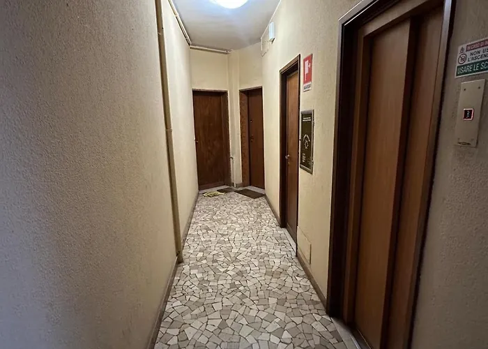 Cassala 45 - Di Design Ristrutturato, 2 Camere, Navigli *