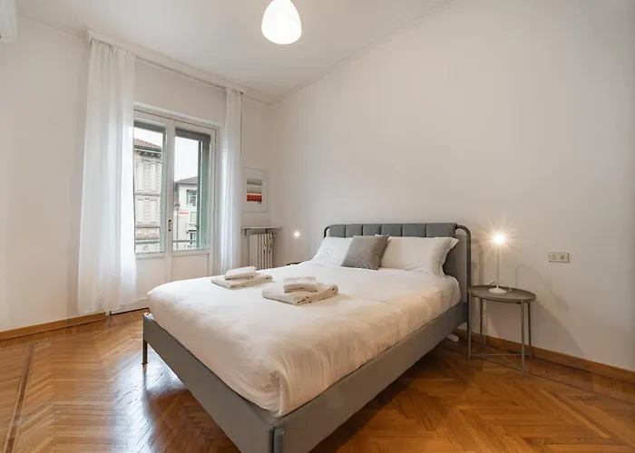 4 Min From Porta Genova Station With Whirlpool Apartman Milánó