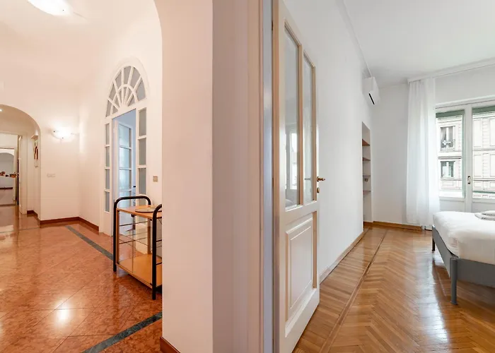 4 Min From Porta Genova Station With Whirlpool 公寓