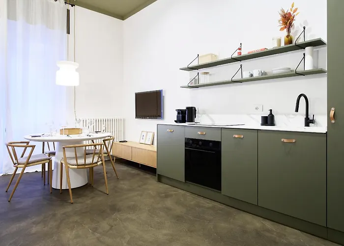 Design With Private Street Entrance