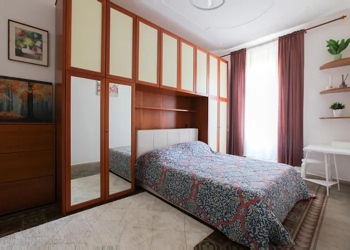 Romantic Close To Fondazione Prada *