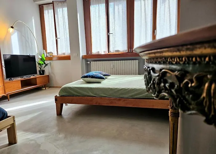 Apartment Modern Loft A Few Stops From The Center